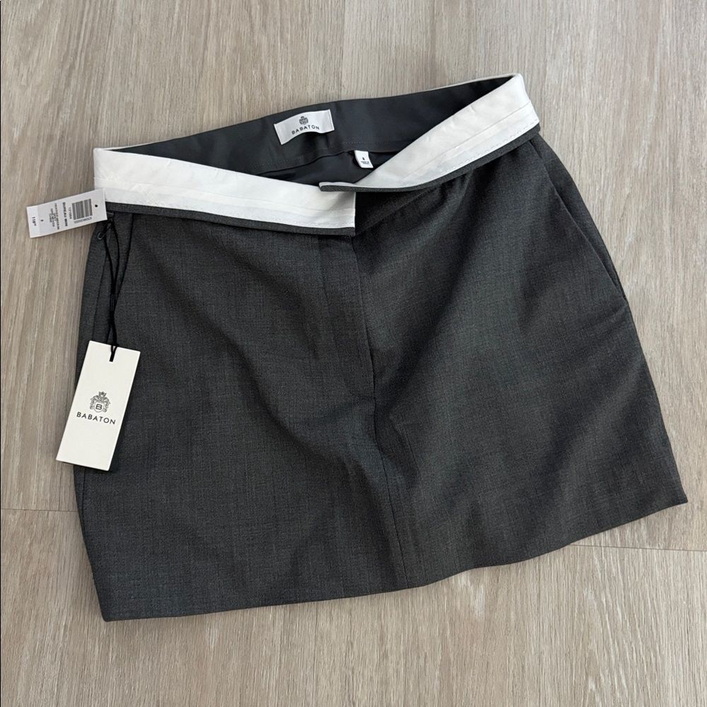 NWT $118 Babaton Bureau Mini Size 8